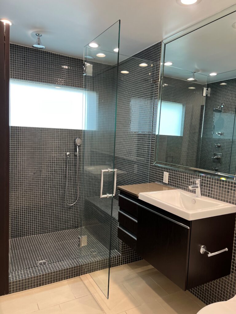 Poinsettia-WW-bathroom-shower-2
