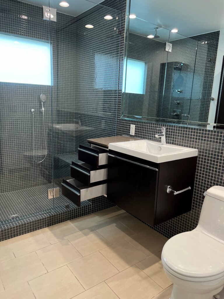 Poinsettia-WW-bathroom-shower-3
